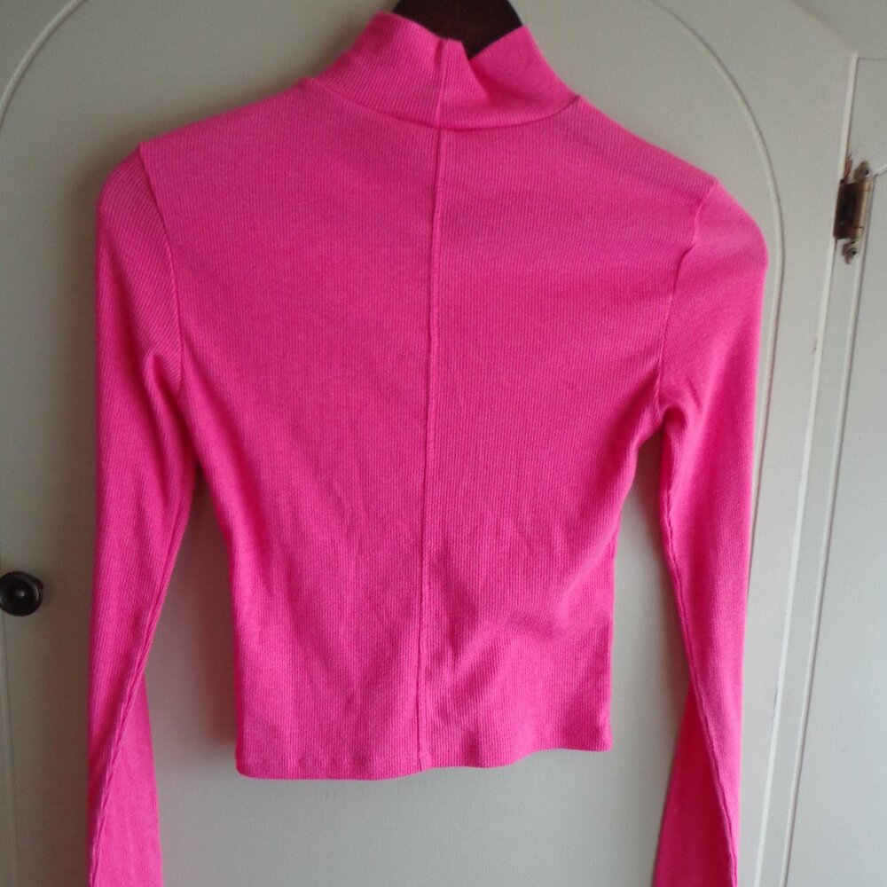 NWOT American Eagle Cropped Ribbed Top XS/TP Long Sleeves Mock Neck Hot Pink - Picture 2 of 11